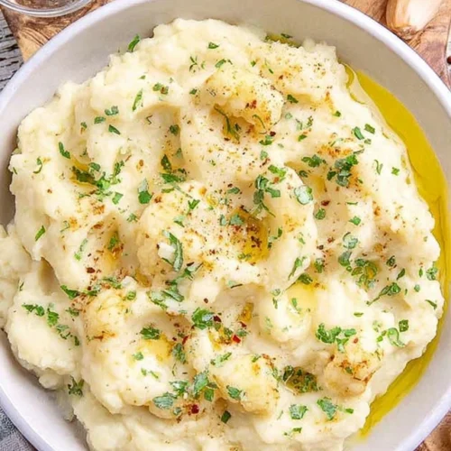 Creamy Garlic Mashed Cauliflower Recipe